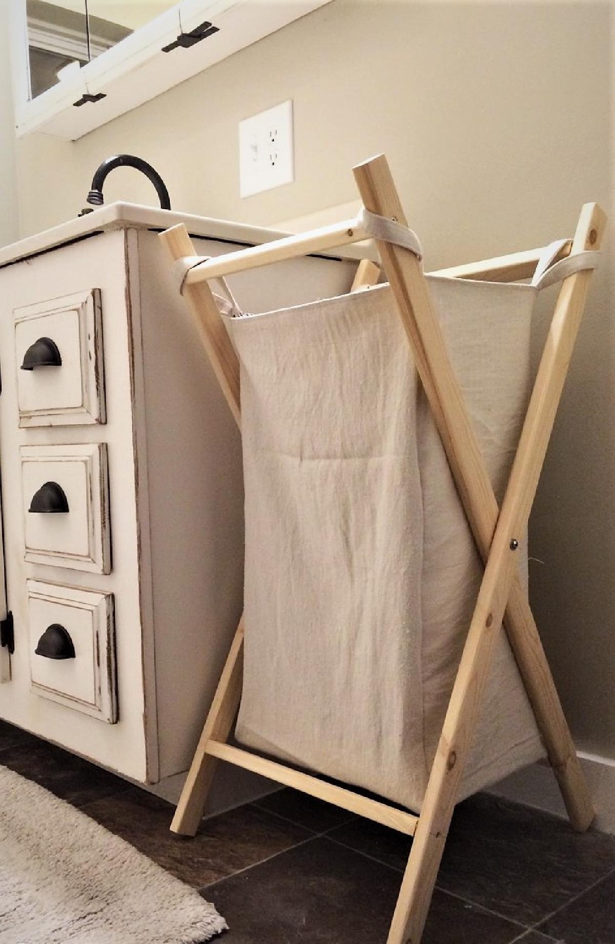 Katlanır Çamaşır Sepeti